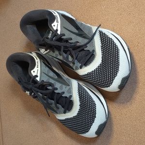 Brooks Revel Men's Sneakers black white sz 11.5